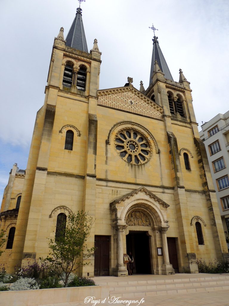 Vichy 33 - Eglise Saint-Louis