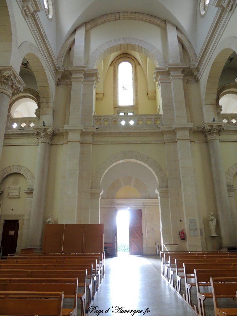 Vichy 43 - Eglise de l'hopital